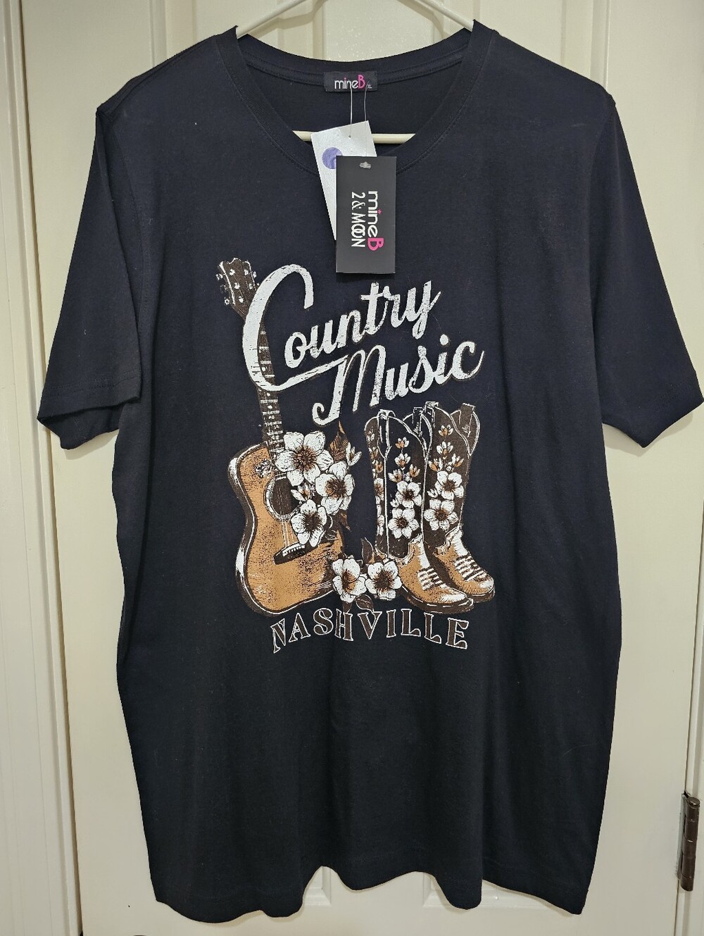mineB 2&MOON Black Nashville Country Music Graphic Tee with Guitar & Boots